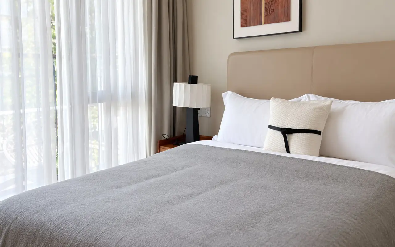 Private bedroom at the Hainan weight loss camp